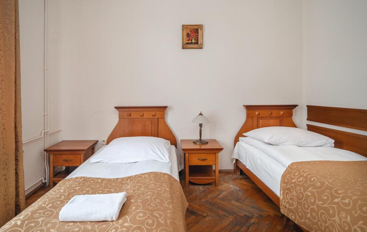 Bed & Breakfast Jasny Palac 2*